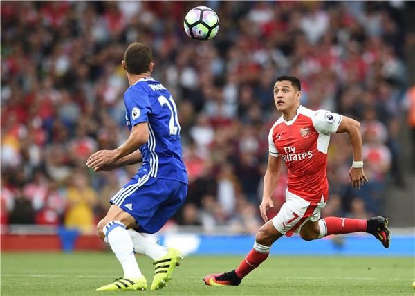 صورة أرشيفية من مباراة سابقة بين الفريقين