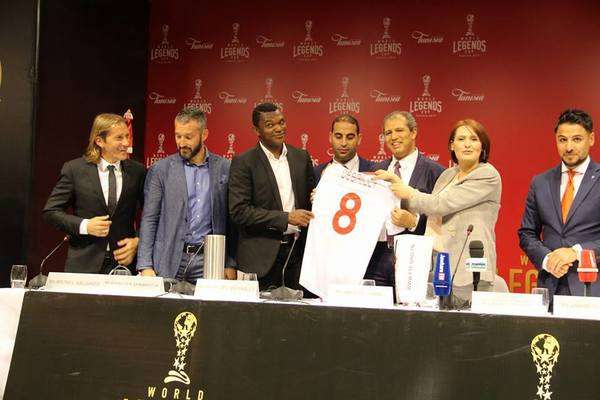 مؤتمر تقديم كأس العالم للأساطير