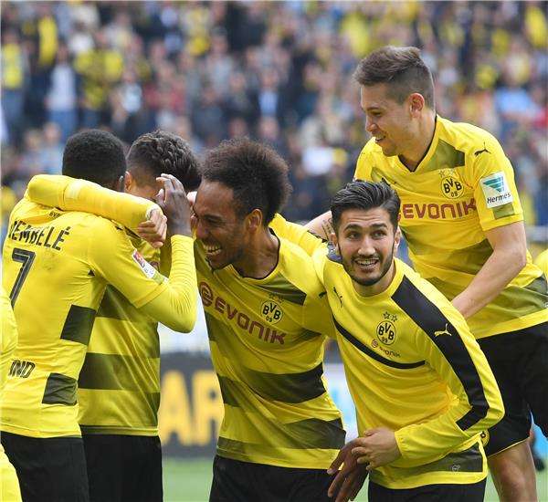لاعبو بوروسيا دورتموند