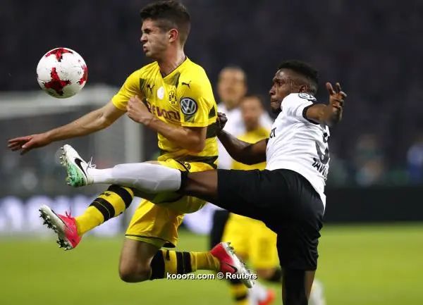?i=reuters%2f2017-05-27%2f2017-05-27t195526z_138916526_mt1aci14799400_rtrmadp_3_soccer-germany-cup-final_reuters