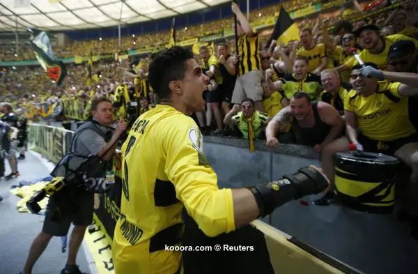 ?i=reuters%2f2017-05-27%2f2017-05-27t203013z_138918613_mt1aci14799443_rtrmadp_3_soccer-germany-cup-final_reuters