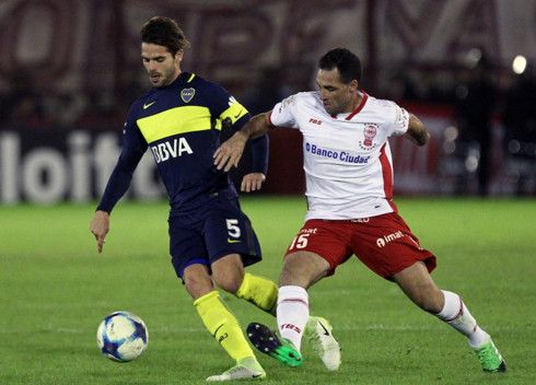 جانب من لقاء بوكا جونيورز وهوراكان 