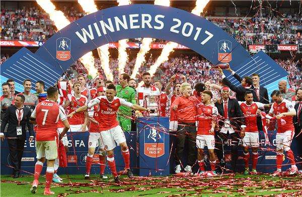 جانب من التتويج