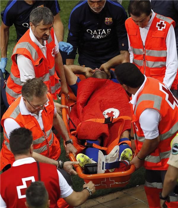 ماسكيرانو يخرج مصابا