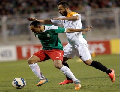 جانب من المباراة السابقة بين الفريقين