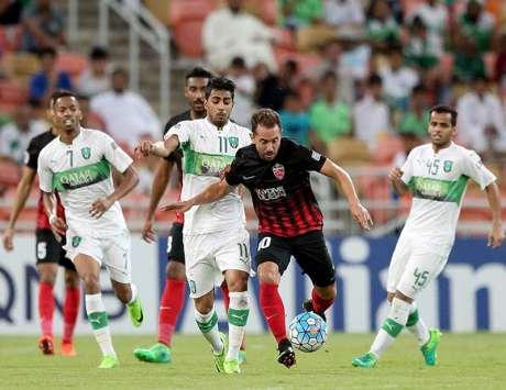 جانب من اللقاء السابق بين الفريقين