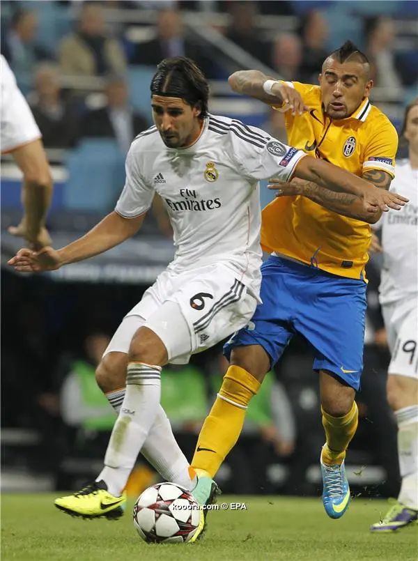 ?i=epa%2fsoccer%2f2013-10%2f2013-10-23%2f2013-10-23-03921242_epa