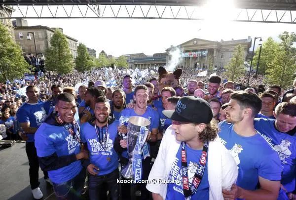 ?i=reuters%2f2017-05-30%2f2017-05-30t175336z_139168416_mt1aci14800328_rtrmadp_3_soccer-englandhuddersfield-parade_reuters