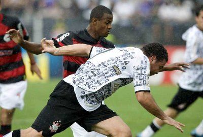 رونالدو لم يستطع مقاومة صلابة دفاع فلامنجو