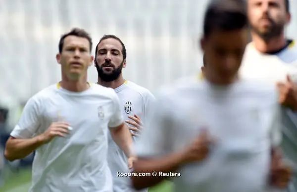 ?i=reuters%2f2017-05-29%2f2017-05-29t141001z_1943876887_rc168c694a20_rtrmadp_3_soccer-champions-final-juventus_reuters