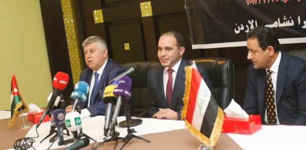 الأمير علي خلال حديثه لوسائل الإعلام