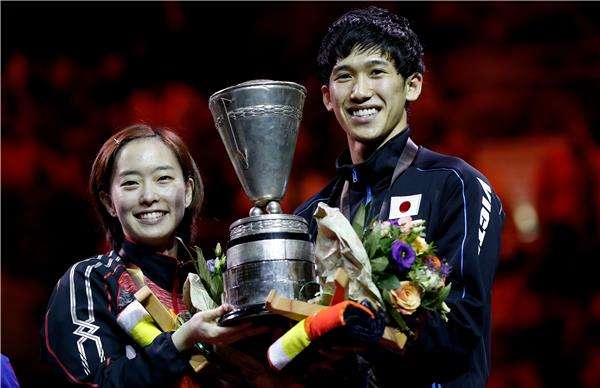 ماهارو يوشيمورا وكاسومي إيشيكاوا