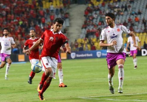 جانب من مواجهة سابقة بين الفريقين