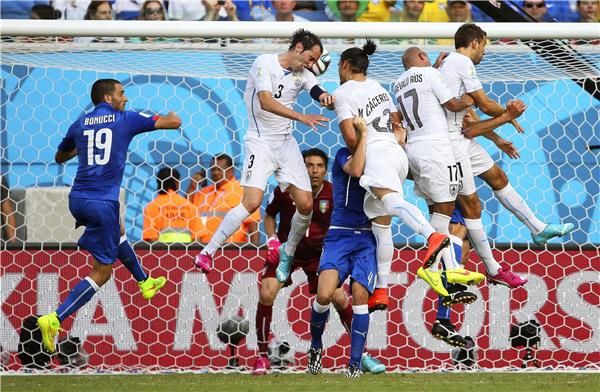 من مباراة سابقة للمنتخبين