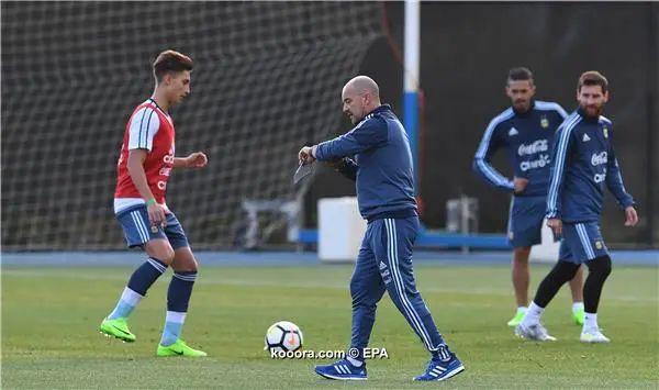 ?i=epa%2fsoccer%2f2017-06%2f2017-06-05%2f2017-06-05-06011685_epa