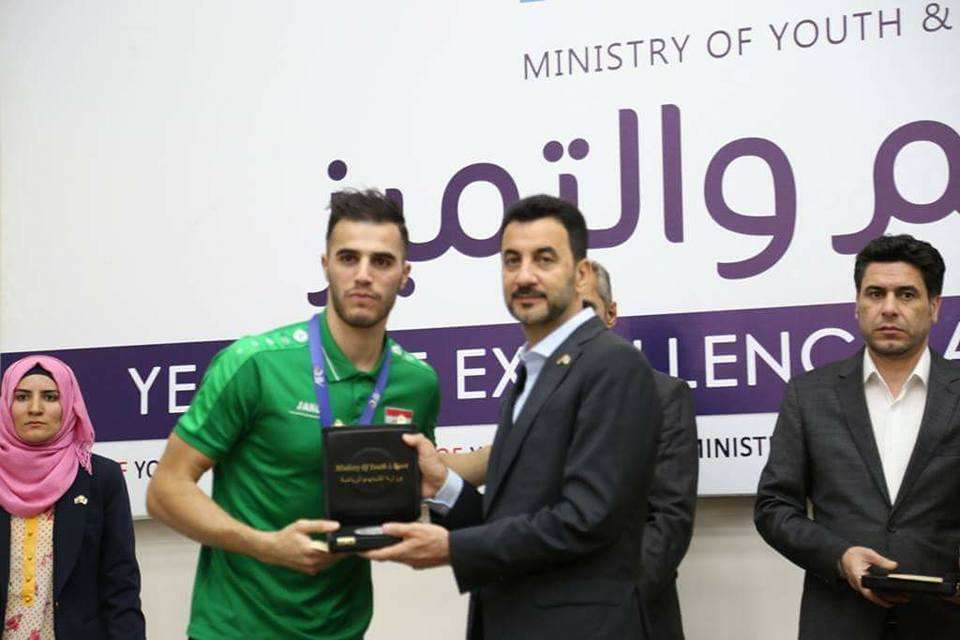 عبطان يكرم منتخب شباب الصالات