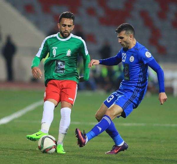 أحمد ماهر "يسار"