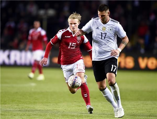 جانب من مباراة ألمانيا والدنمارك