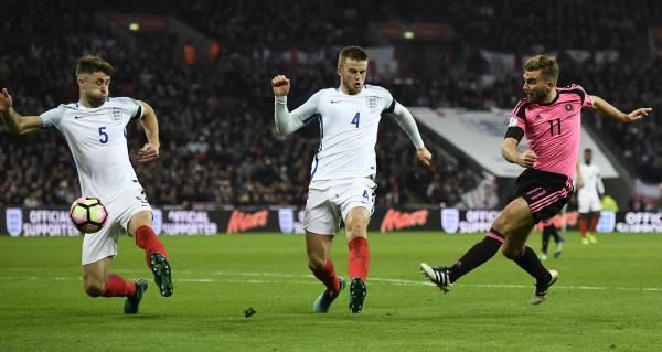 لقطة من اخر لقاء بين إنجلترا وأستكلندا