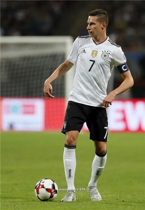 ?i=epa%2fsoccer%2f2017-06%2f2017-06-10%2f2017-06-10-06021830_epa