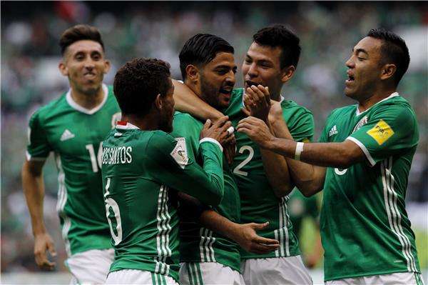 لاعبو المكسيك