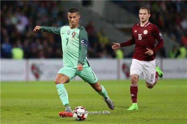 ?i=epa%2fsoccer%2f2017-06%2f2017-06-09%2f2017-06-09-06019883_epa