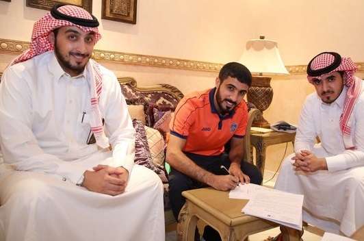 الرويلي يوقع للفيحاء