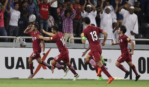 لاعبو منتخب قطر