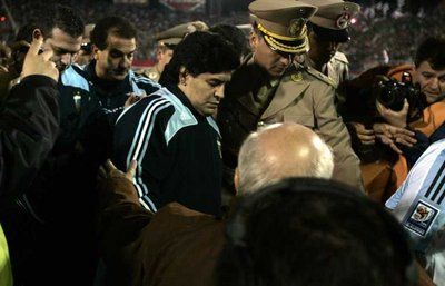 دييغو مارادونا مدرب الارجنتين