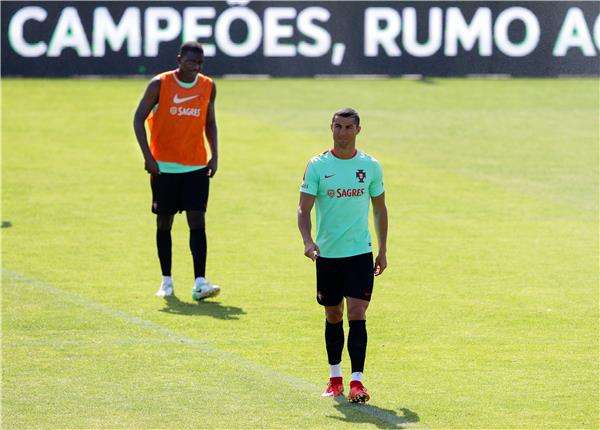 من تدريبات المنتخب البرتغالي