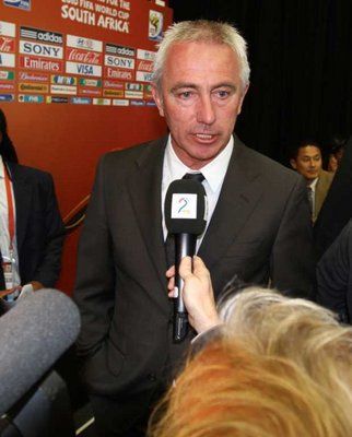 بيرت فان مارفيك المدير الفني للمنتخب الهولندي