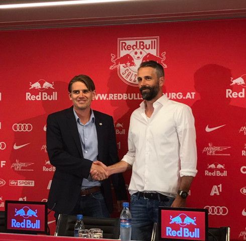 ماركو روزه أثناء تقديمه