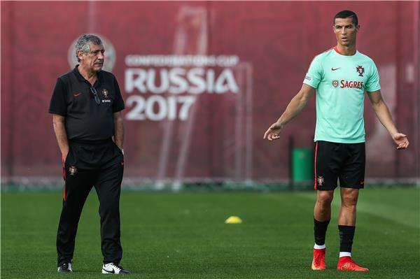 رونالدو وسانتوس