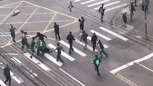 418b43ee00000578-0-image-a-23_1497863119892