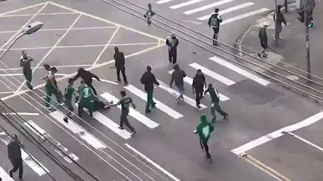 418b43ee00000578-0-image-a-23_1497863119892