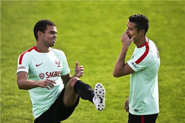 كريستيانو رونالدو وبيبي في التدريبات