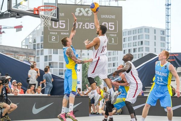 جانب من مباراة قطر أمام أوكرانيا