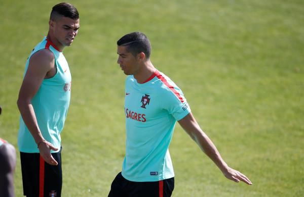 رونالدو وبيبي