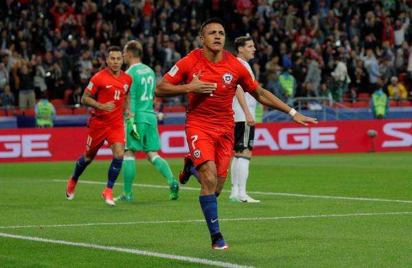 سانشيز بعد تسجيل هدفه في مرمى ألمانيا