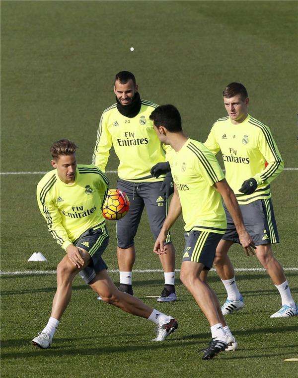 دييجو لورينتي مع ريال مدريد "أرشيفية"