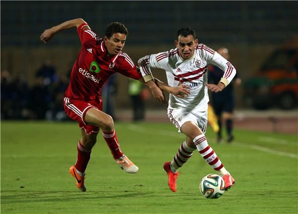 سعد الدين سمير (يسار)