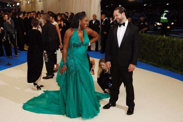 2017-05-02t153855z_1788736581_rc165d2a6190_rtrmadp_3_fashion-metgala_reuters