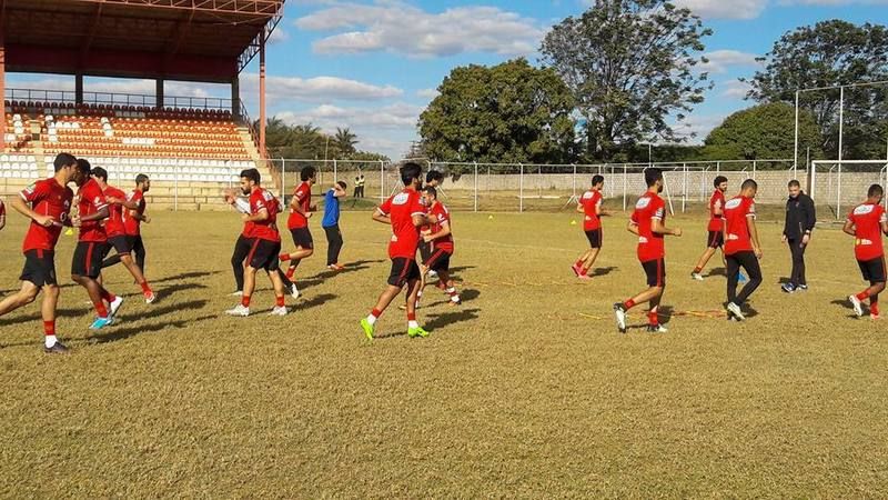 19621538_1628109860533863_1081835328_n-web