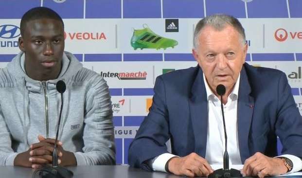 جانب من تقديم اللاعب