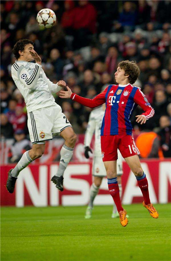 جيانلوكا جوادينو (يمين)