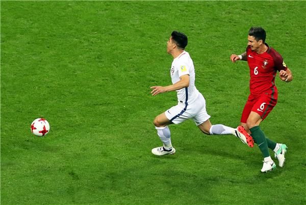 من مبارة تشيلي والبرتغال 