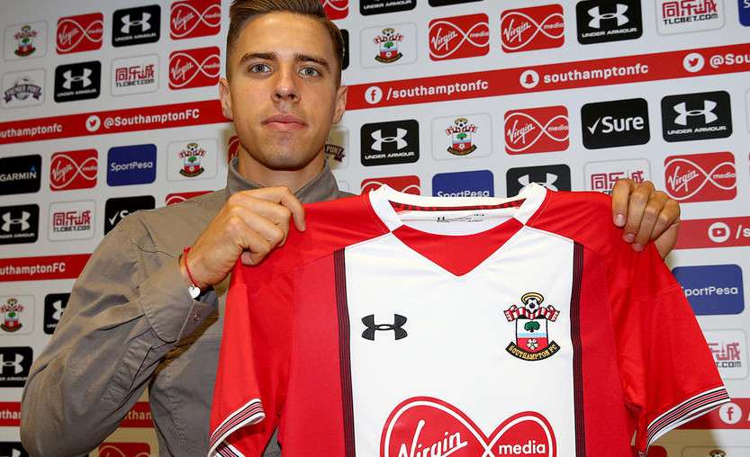 يان بيدناريك بقميص ساوثامبتون