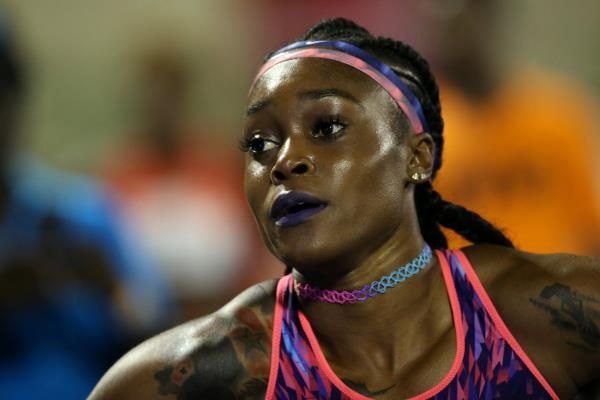  إليني تومسون