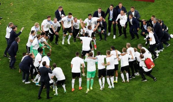 فرحة لاعبي ألمانيا بلقب كأس القارات