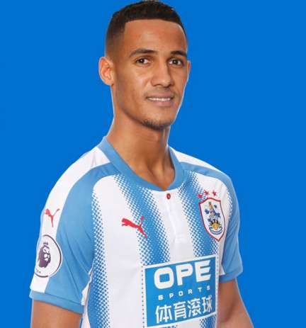 توم اينس بقميص هيديرسفيلد